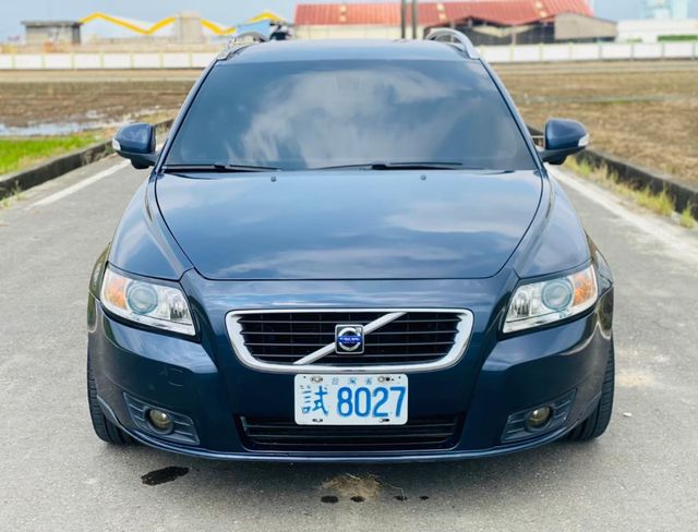 VOLVO富豪 V50  第3張相片