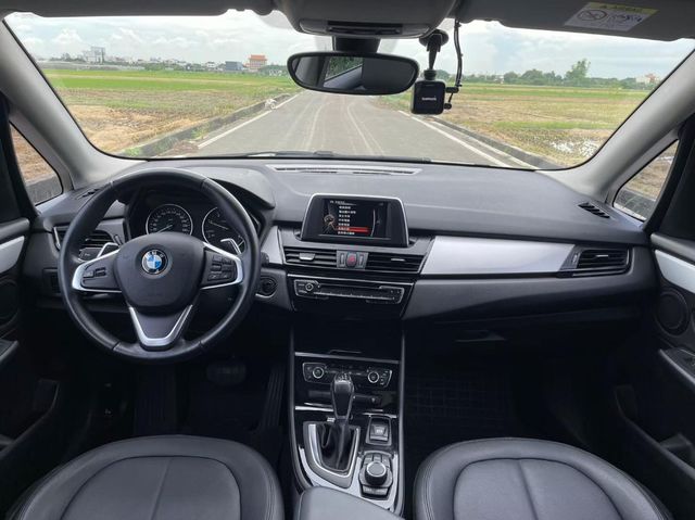 BMW寶馬 218D  第5張相片