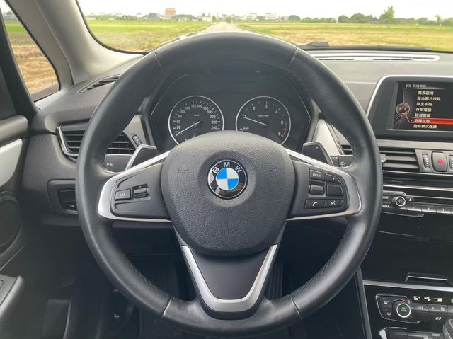 BMW寶馬 218D  第6張相片