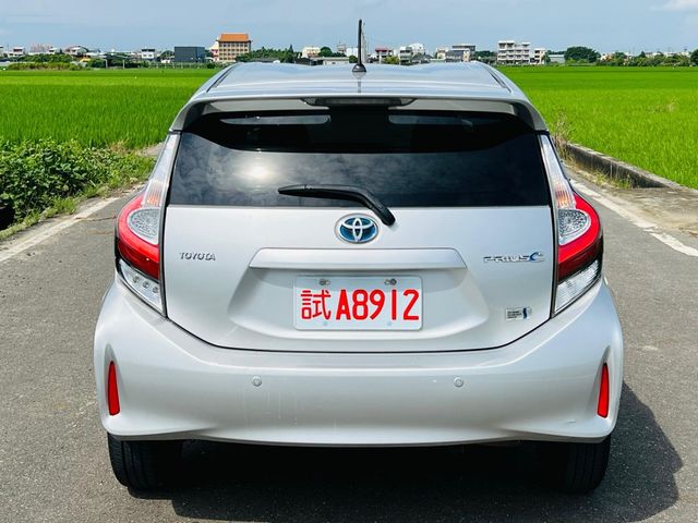 TOYOTA豐田 PRIUS C  第4張相片