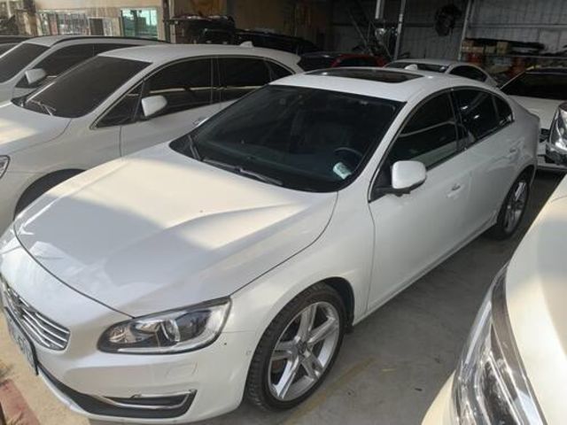VOLVO富豪 S60  第1張相片