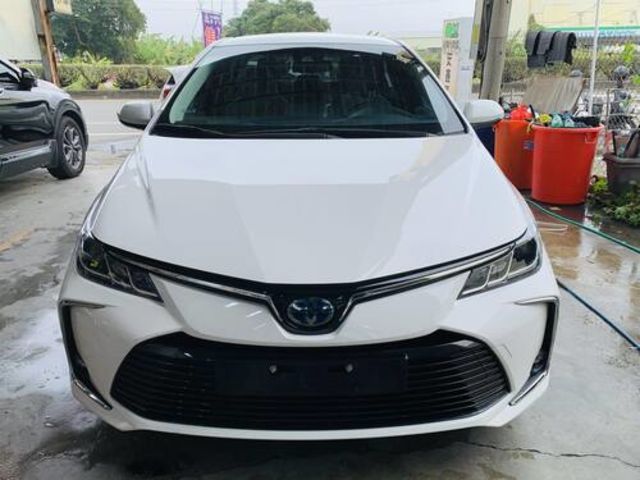 TOYOTA豐田 ALTIS  第3張相片