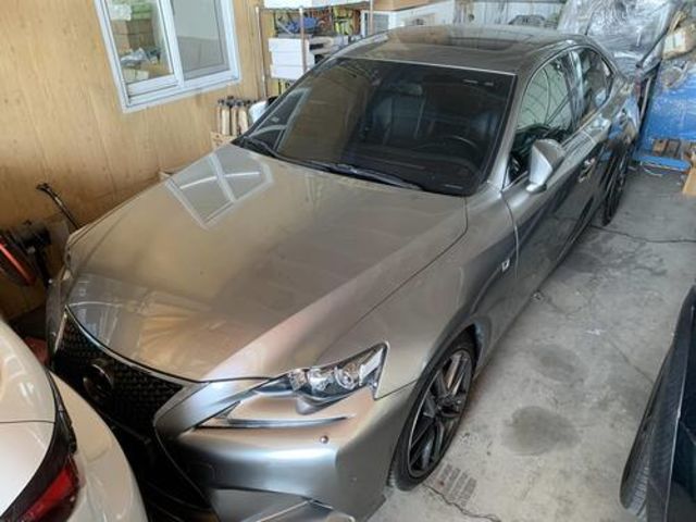 LEXUS凌志 IS 300H  第3張相片