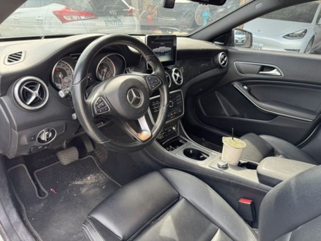 M-BENZ賓士 CLA250  第4張相片
