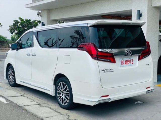 TOYOTA豐田 ALPHARD  第2張相片