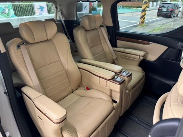 TOYOTA豐田 ALPHARD  第6張相片