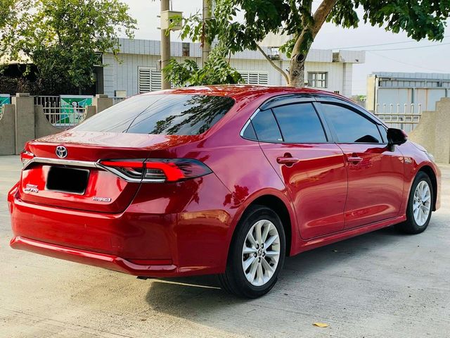 TOYOTA豐田 COROLLA ALTIS HYBRID  第2張相片