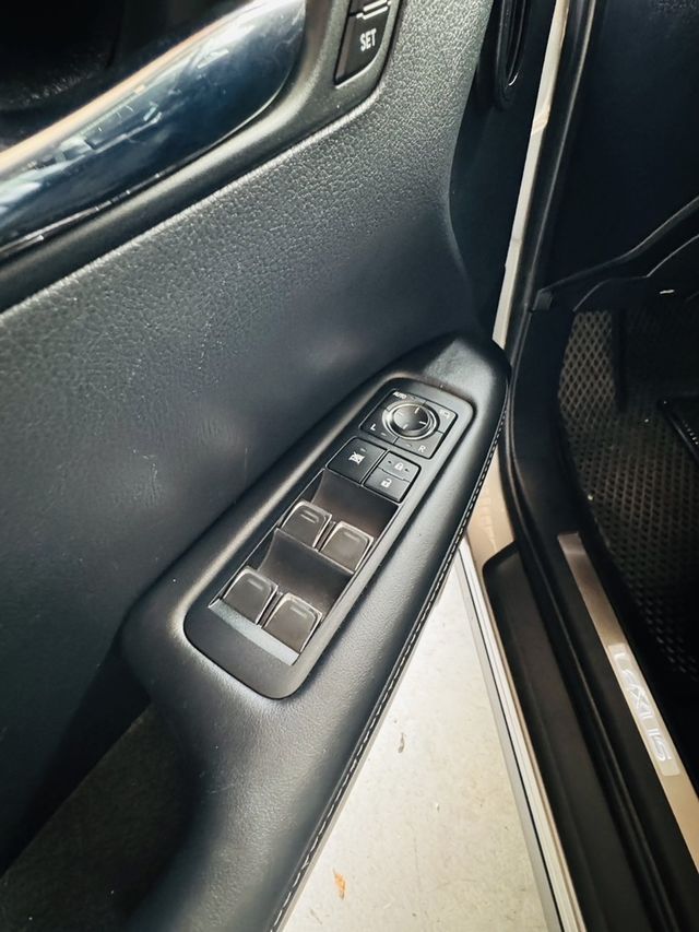 LEXUS凌志 RX350L  第7張相片