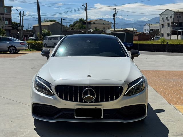 M-BENZ賓士 C300 COUPE  第5張相片