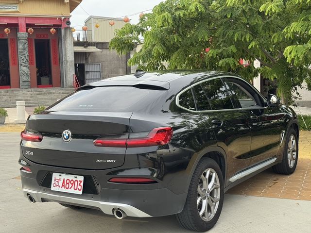 BMW寶馬 X4 XDRIVE20I  第2張相片