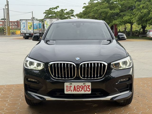 BMW寶馬 X4 XDRIVE20I  第5張相片