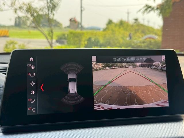 BMW寶馬 X2  第13張相片