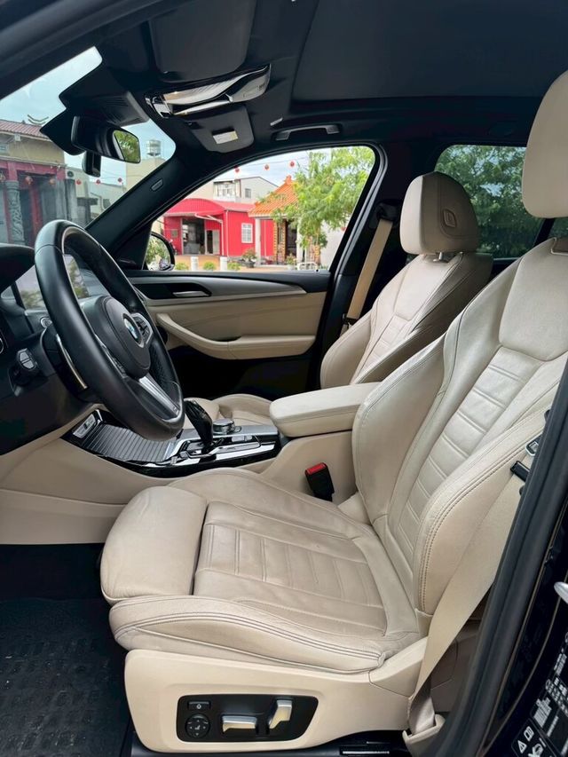 BMW寶馬 X3  第9張相片