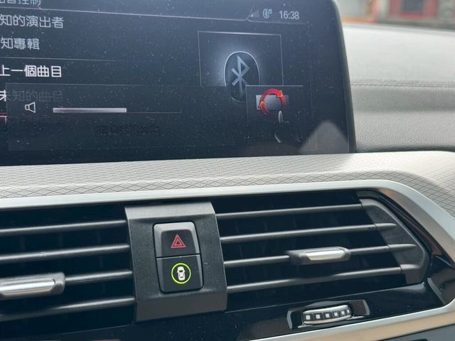 BMW寶馬 X3  第12張相片