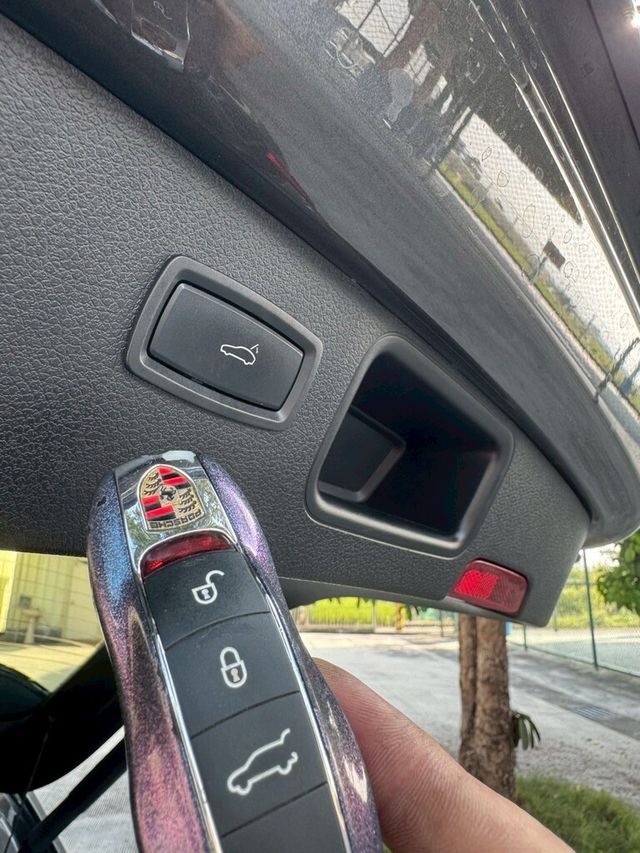 PORSCHE保時捷 MACAN S  第14張相片