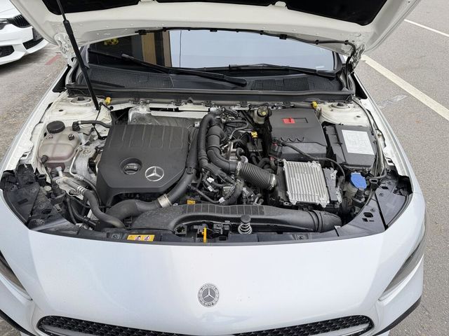 M-BENZ賓士 A180  第6張相片