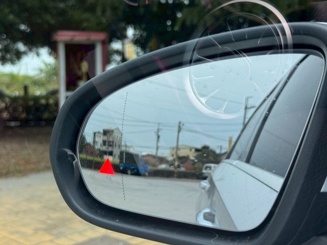 M-BENZ賓士 A180  第19張相片