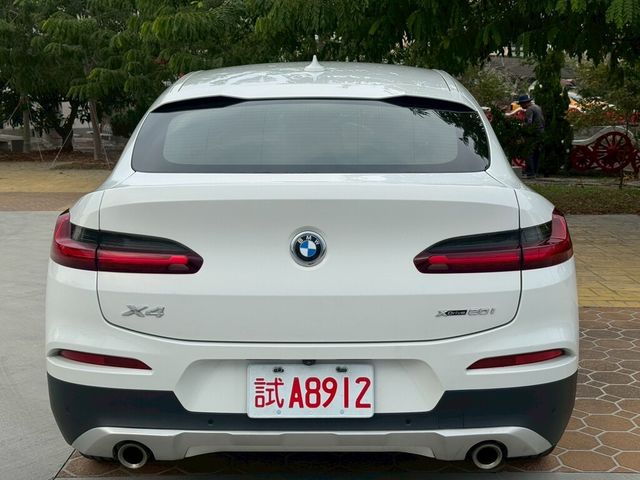 BMW寶馬 X4 XDRIVE20I  第4張相片