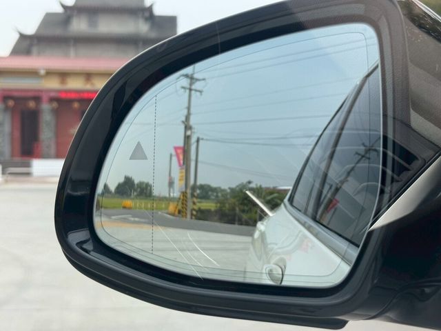 BMW寶馬 X4 XDRIVE20I  第16張相片