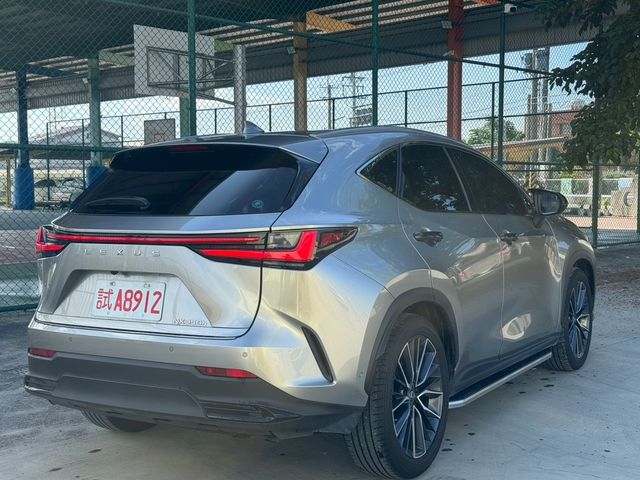 LEXUS凌志 NX350H  第2張相片
