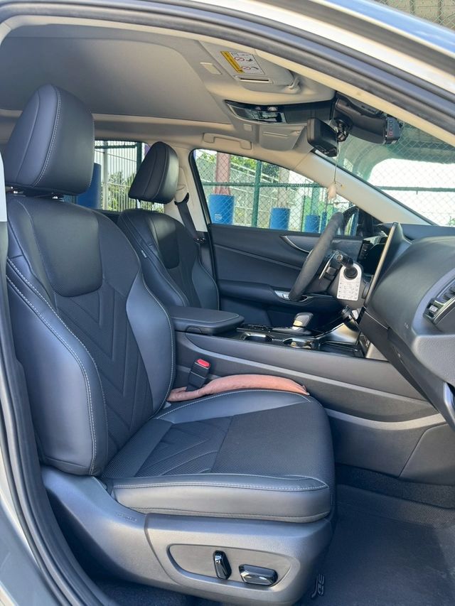 LEXUS凌志 NX350H  第8張相片