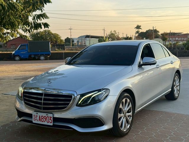 M-BENZ賓士 E250  第1張相片
