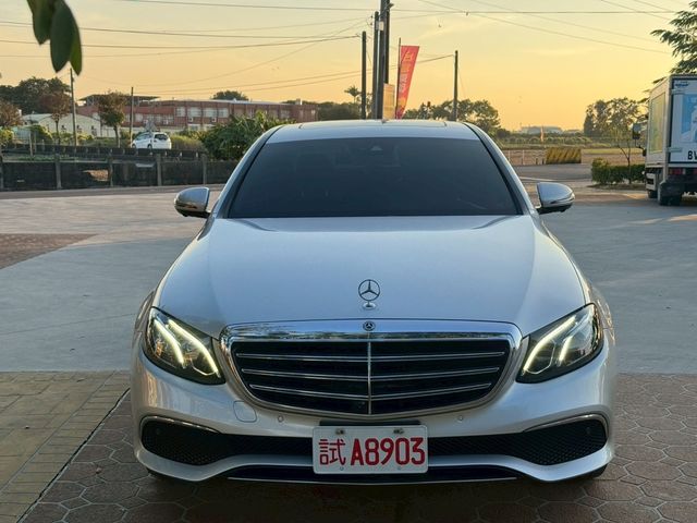 M-BENZ賓士 E250  第3張相片