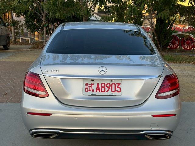 M-BENZ賓士 E250  第4張相片