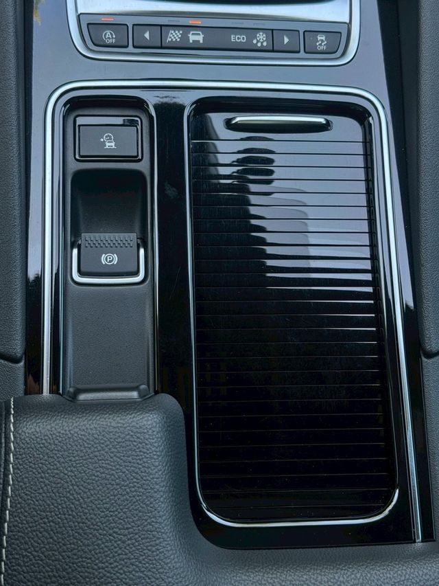 JAGUAR捷豹 F-PACE  第17張相片