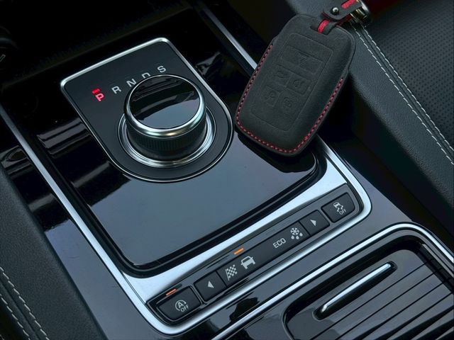 JAGUAR捷豹 F-PACE  第18張相片