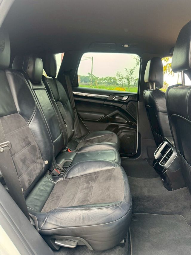 PORSCHE保時捷 CAYENNE  第13張相片