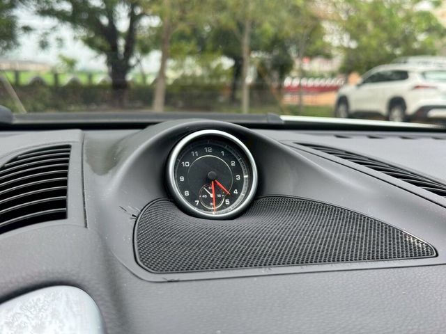 PORSCHE保時捷 CAYENNE  第16張相片