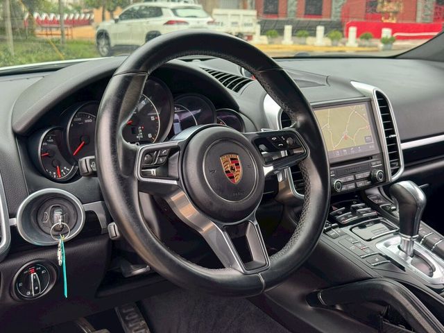 PORSCHE保時捷 CAYENNE  第17張相片