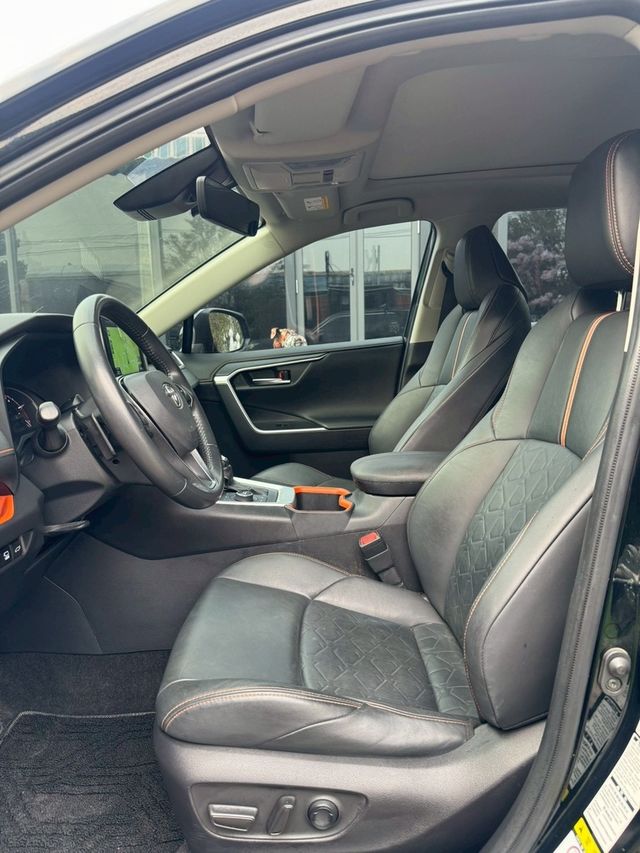TOYOTA豐田 RAV4  第7張相片