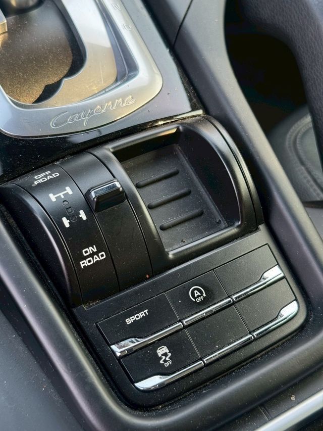 PORSCHE保時捷 CAYENNE  第13張相片