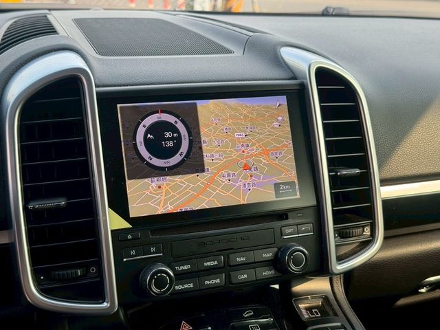 PORSCHE保時捷 CAYENNE  第17張相片