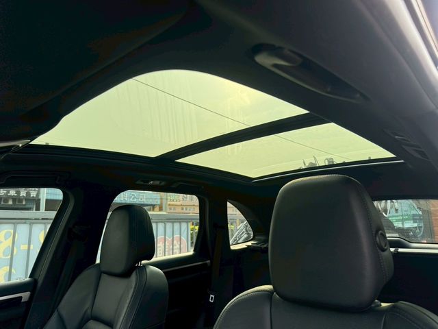PORSCHE保時捷 CAYENNE  第20張相片