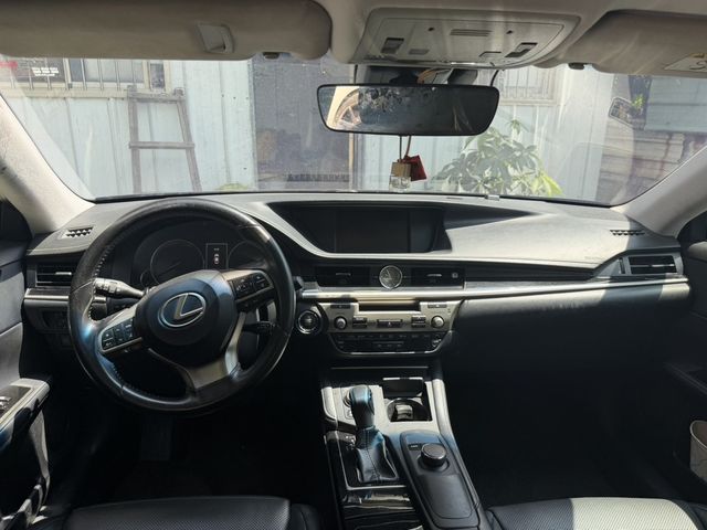 LEXUS凌志 ES200  第5張相片