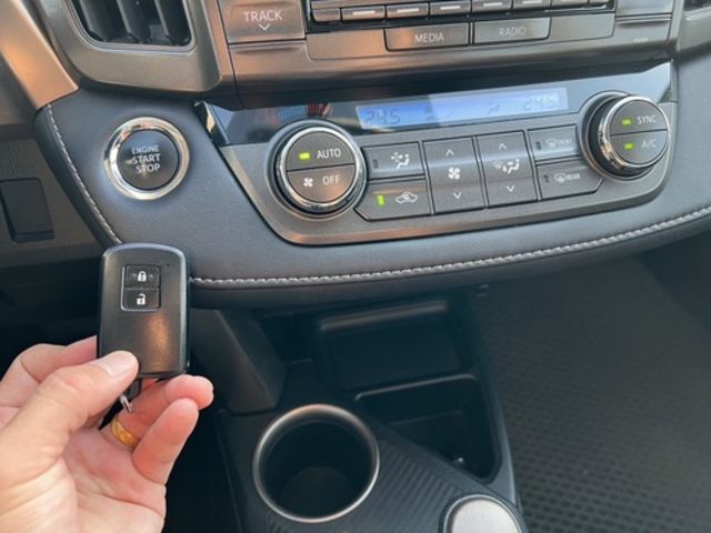 TOYOTA豐田 RAV4  第7張相片