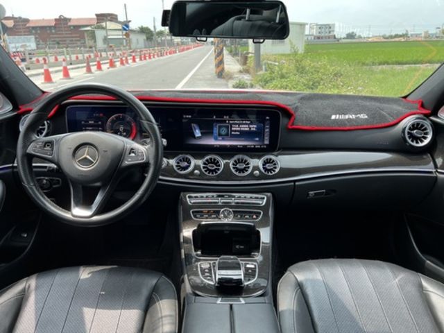 M-BENZ賓士 E300  第2張相片