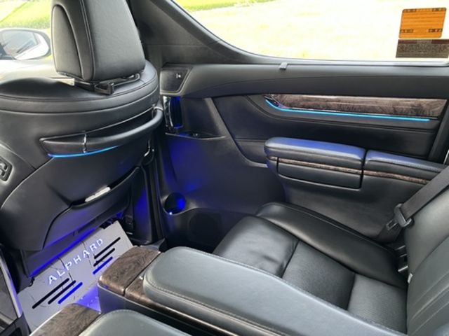 TOYOTA豐田 ALPHARD  第8張相片