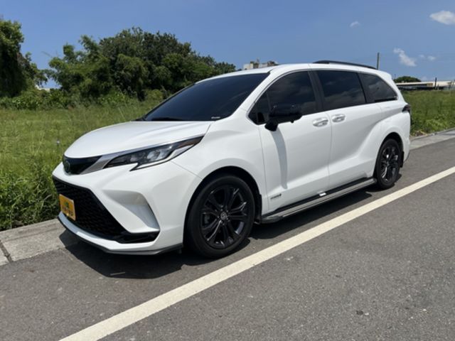 TOYOTA豐田 SIENNA  第1張相片