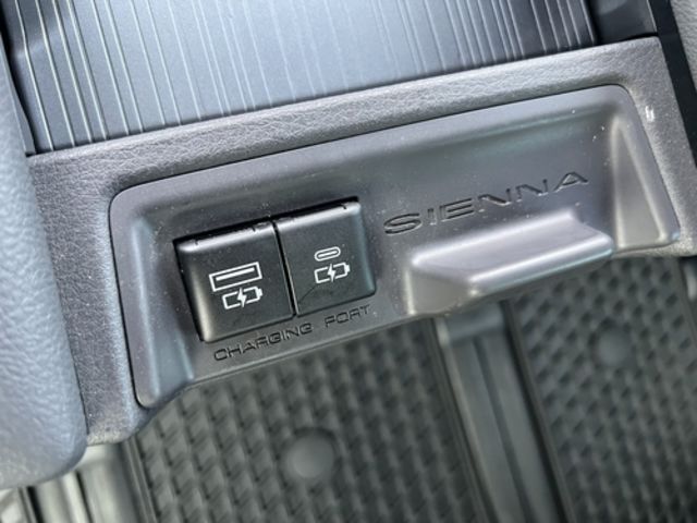 TOYOTA豐田 SIENNA  第19張相片