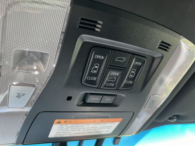 TOYOTA豐田 ALPHARD  第7張相片