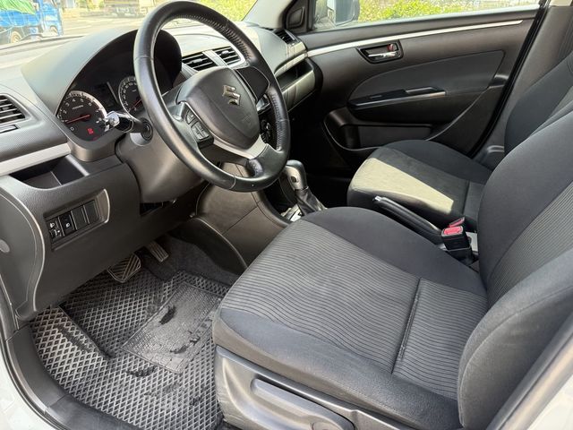 SUZUKI鈴木 SWIFT  第2張相片