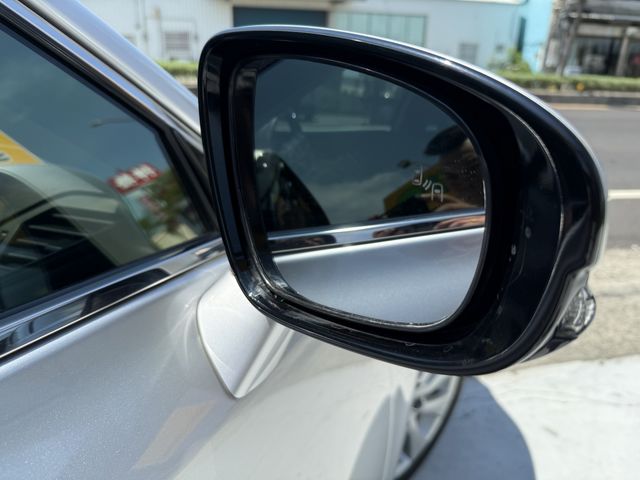 LEXUS凌志 GS300H  第4張相片