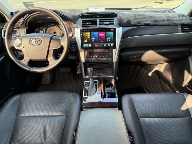 TOYOTA豐田 CAMRY  第2張相片