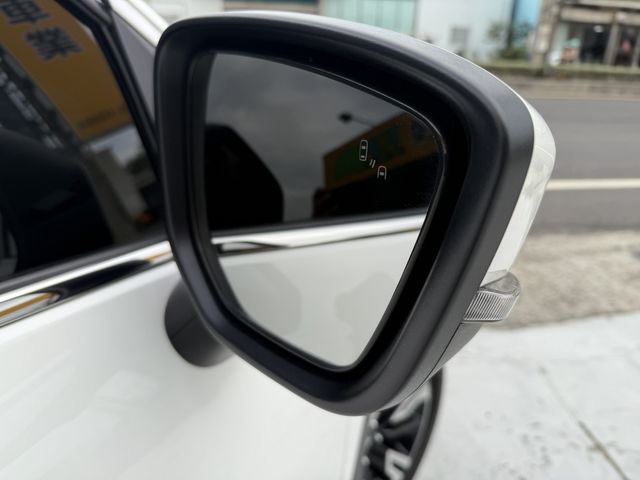 MITSUBISHI三菱 ECLIPSE  第7張相片