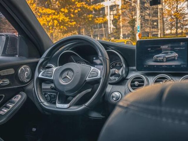 M-BENZ賓士 C300  第4張相片
