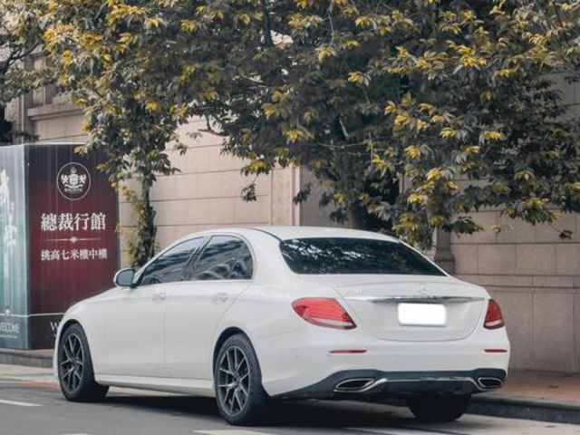 M-BENZ賓士 E300  第2張相片